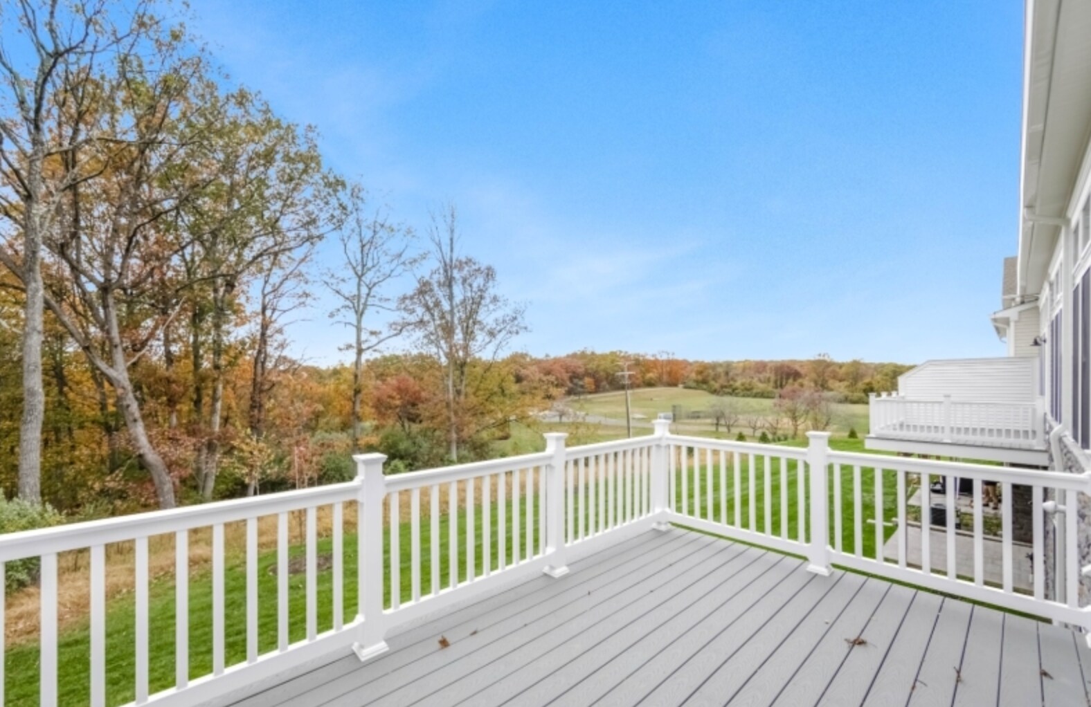 Building Photo - 38 Hillandale Dr