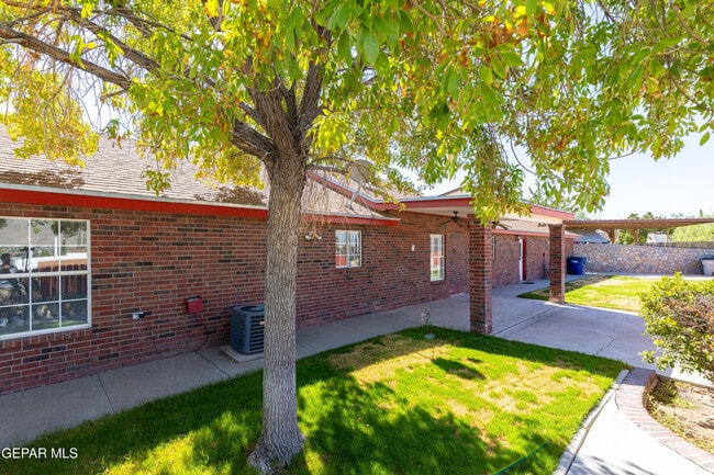 Building Photo - 4628 King Arthur Ct