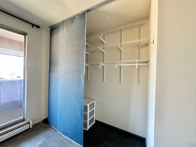 Building Photo - Rare rental opportunity conveniently locat...