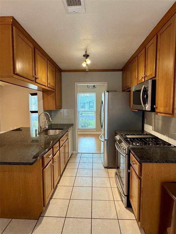 Building Photo - 8401 Millway Dr