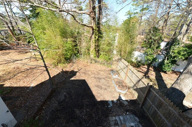 Building Photo - Great Neck just a few miles from Oceanfront