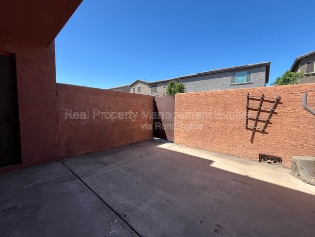 Building Photo - 7110 E Continental Dr