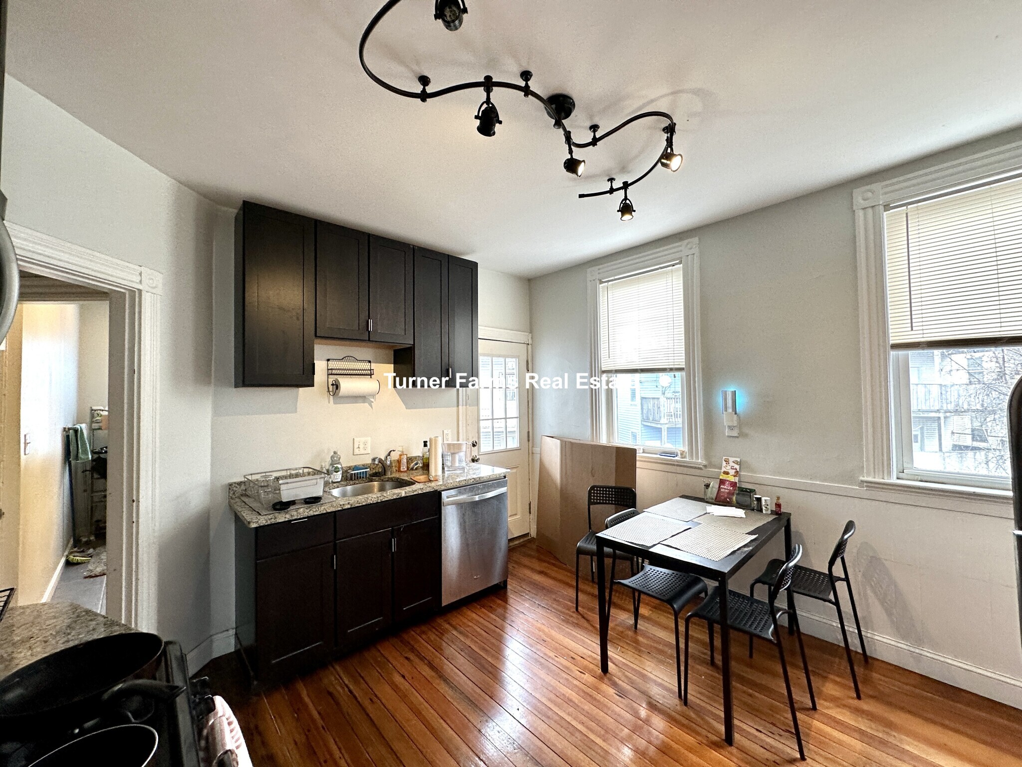 Building Photo - 15 Cawfield St