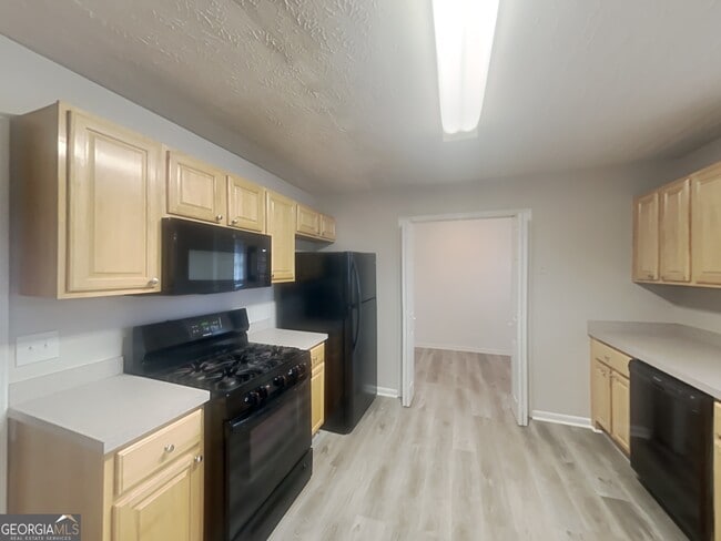 Building Photo - 6471 Chickasaw Dr