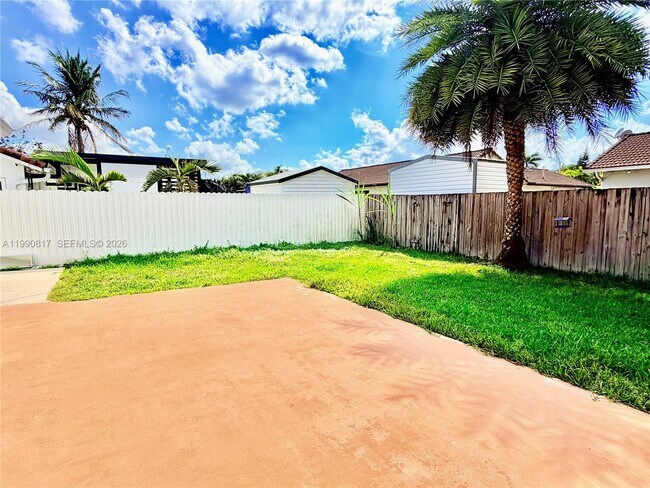 Building Photo - 17322 SW 149th Ct