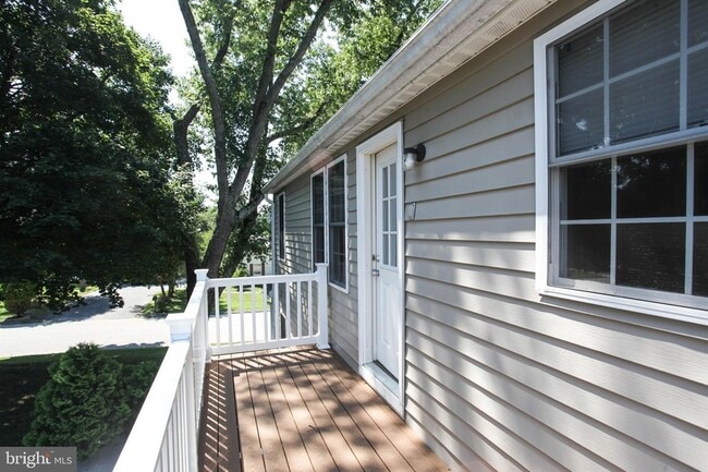 Building Photo - 3263 St Johns Ln