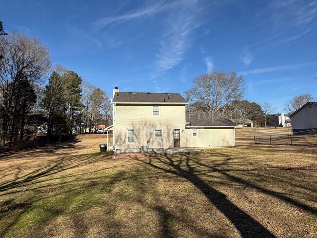 Building Photo - 240 Carter Rd