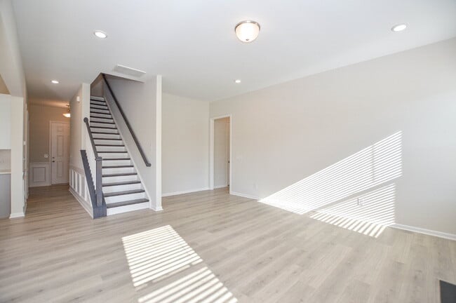 Building Photo - New Price | Brand-New 5 Bedroom Tega Cay Home with Flexible Lease Options