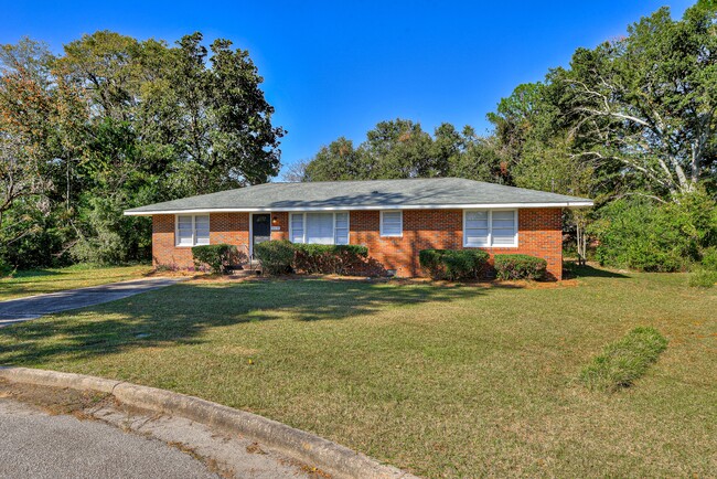 Building Photo - 2618 Providence Ct