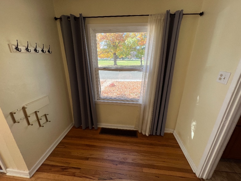 Building Photo - 4440 Shoshone St