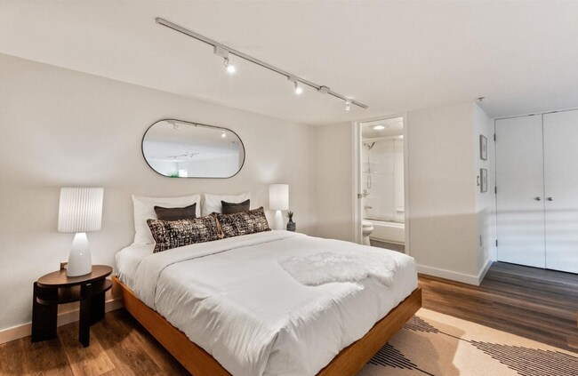 Building Photo - Light Filled Loft in the Mission-Parking Included-Contact for showing schedule!