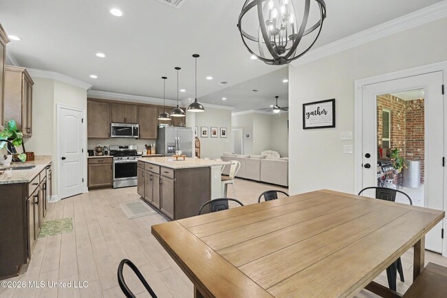 Building Photo - 15550 Soaring Loop