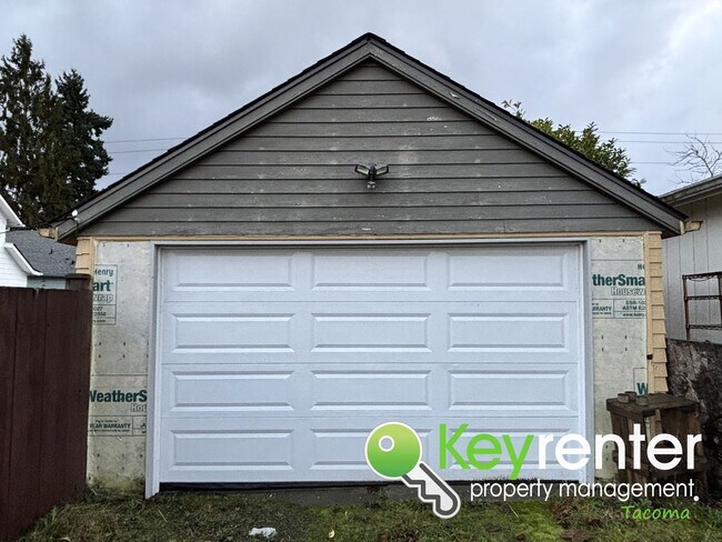 Building Photo - Cozy 4 Bedroom Tacoma Rental Home Near Lincoln District and Downtown