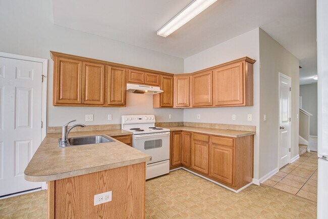 Building Photo - 198 Grand Oaks Dr