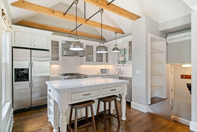 Building Photo - 23 Bellis Cir