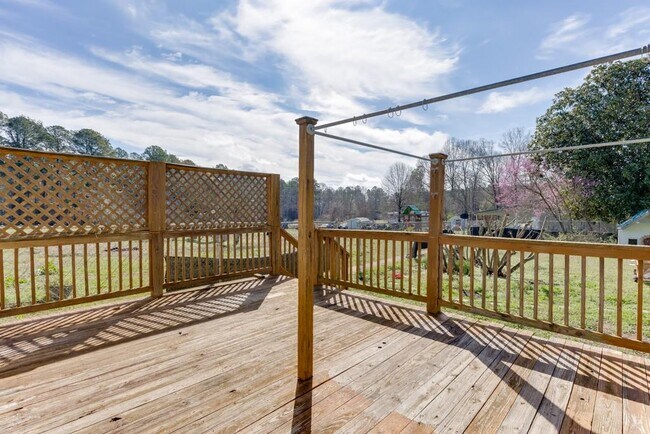 Building Photo - 1051 Gage Dr