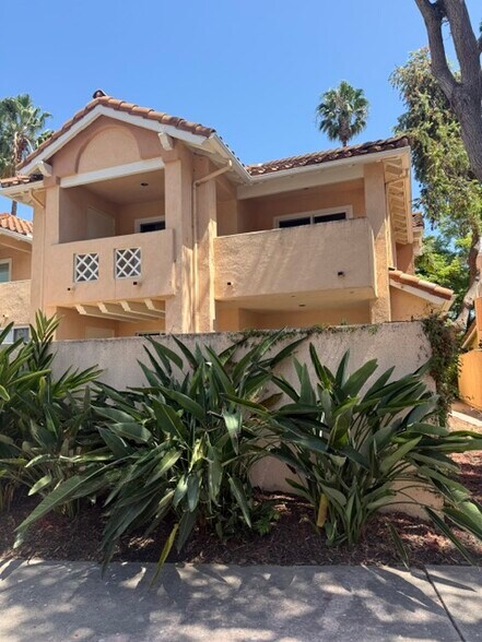 Building Photo - 319 Pacific Oaks Rd