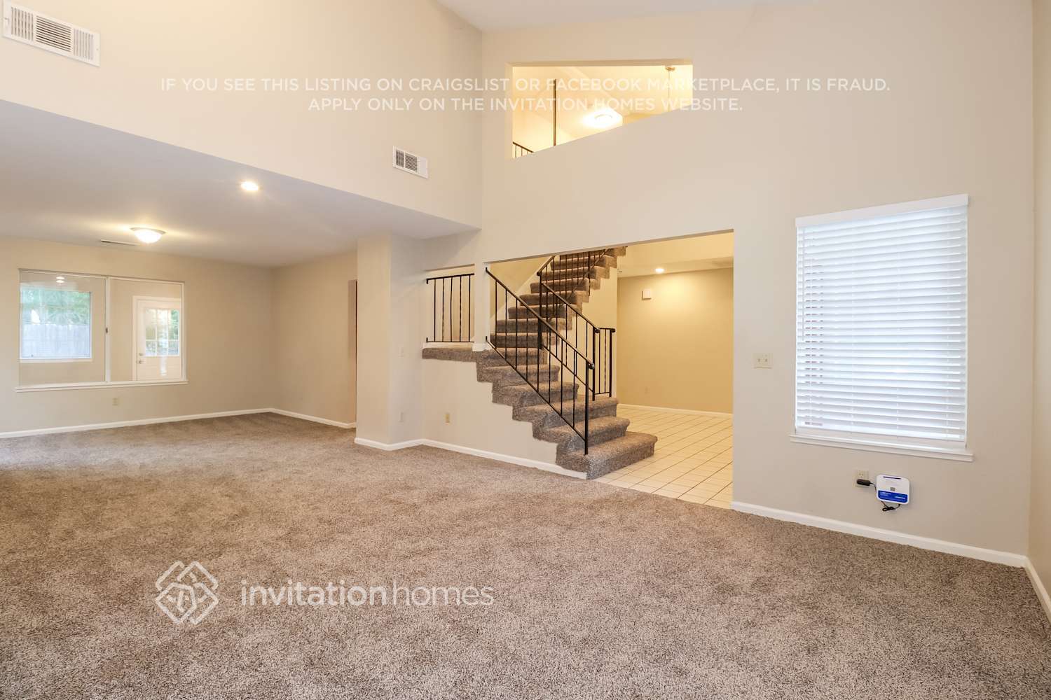 Building Photo - 710 E Jonquil Dr