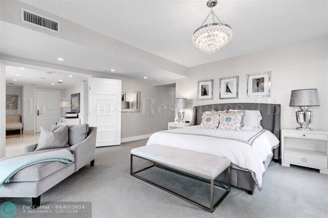 Building Photo - 2110 N Ocean Blvd