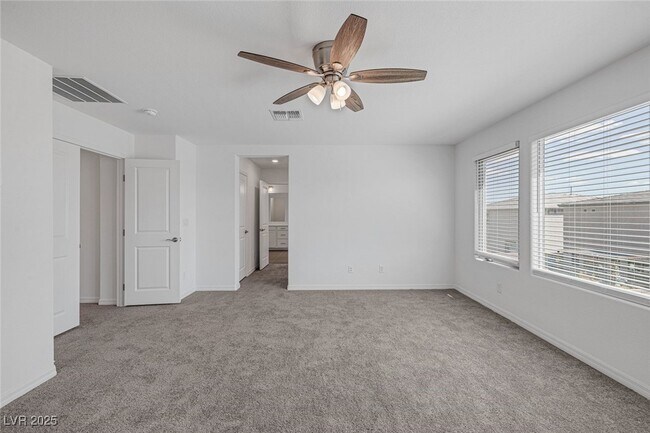 Building Photo - 6533 Twin Brks Ave
