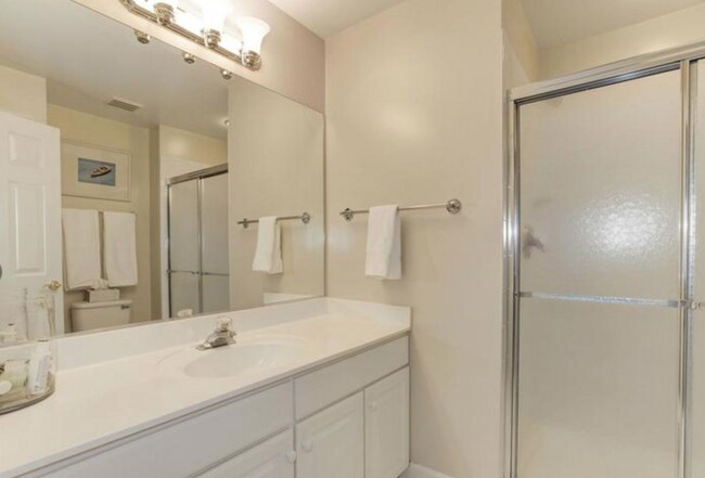 Building Photo - Affordable Spacious AND Convenient WALK to...