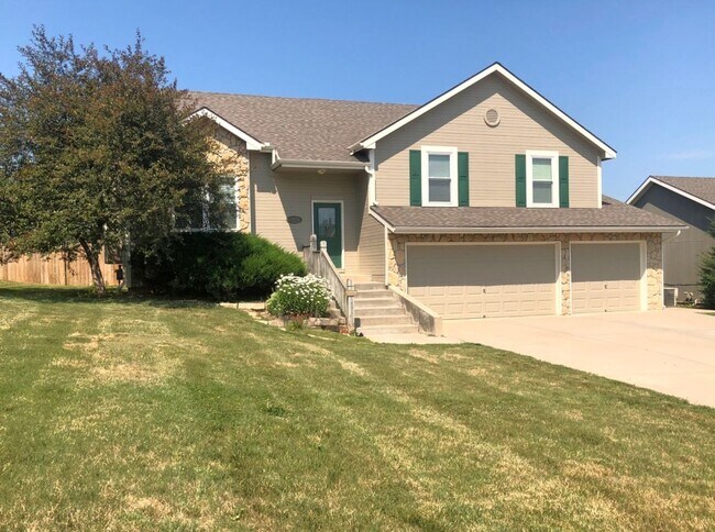 Building Photo - 2132 Shenandoah Dr