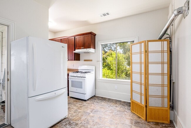 Building Photo - 1446 1st Ave