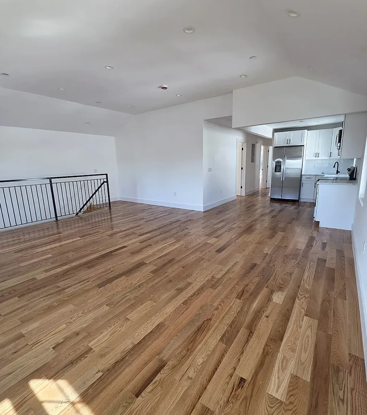 Building Photo - 119 Rochelle St