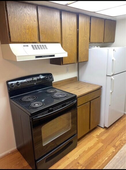 Building Photo - 1637 Avalon Rd