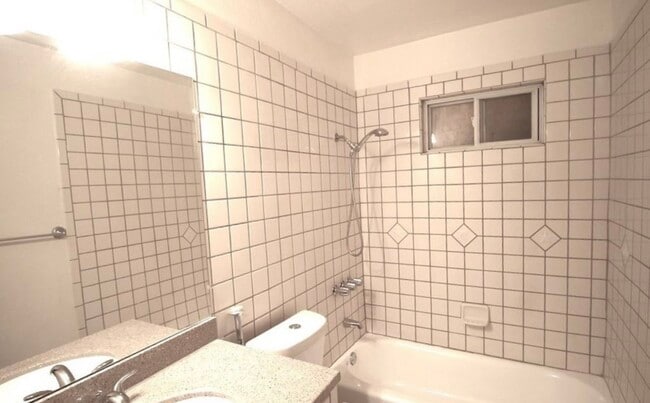 Building Photo - 1625 Sunrise Rd