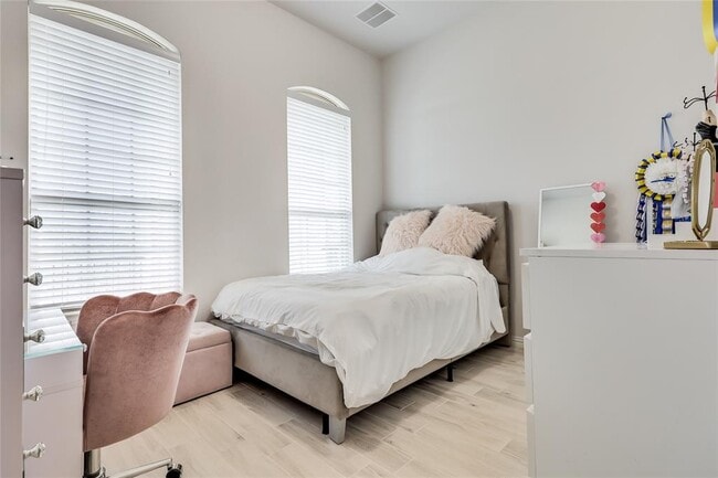 Building Photo - 7705 Pace Ravine Dr