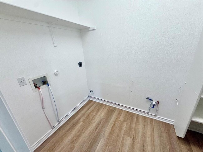 Building Photo - 9204 Magna Carta Loop