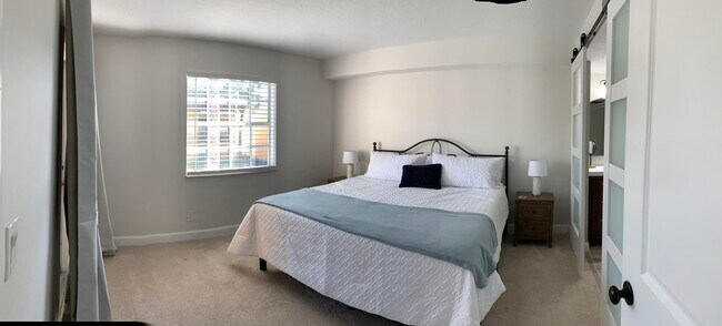 Building Photo - 1140 Lake Shore Dr