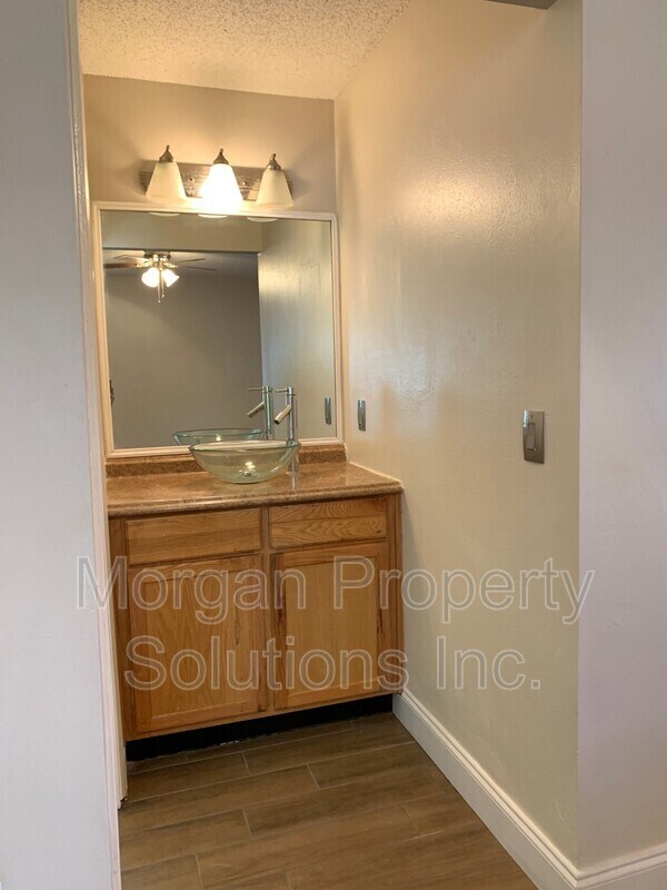 Building Photo - 9981 Triple Crown Cir