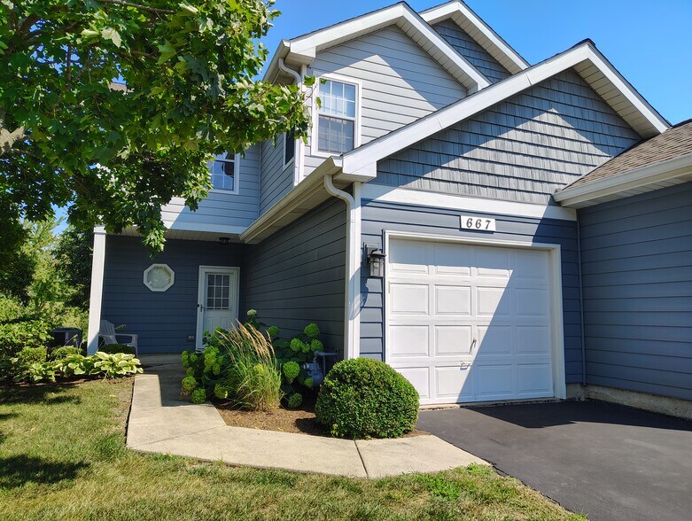 Primary Photo - 667 Woodhaven Dr