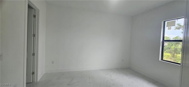 Building Photo - 4737 14th St SW