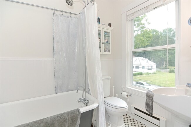 Building Photo - 2 Elm St