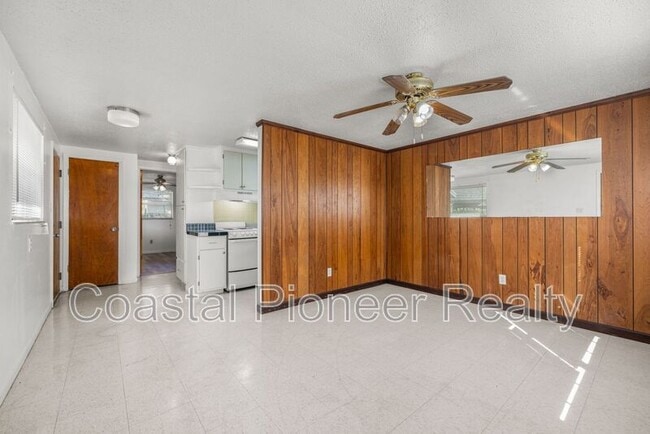 Building Photo - 9610 N 12th St