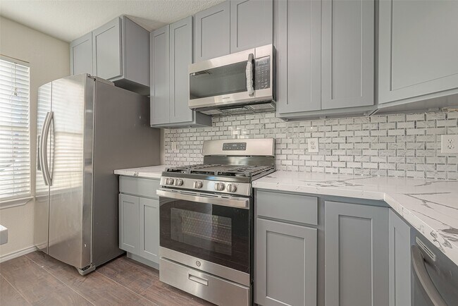 Building Photo - 19839 Rustic Lake Ln