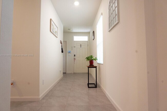 Building Photo - 10770 SW Vasari Way