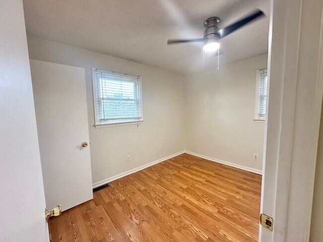 Building Photo - 3935 Elkton Trail