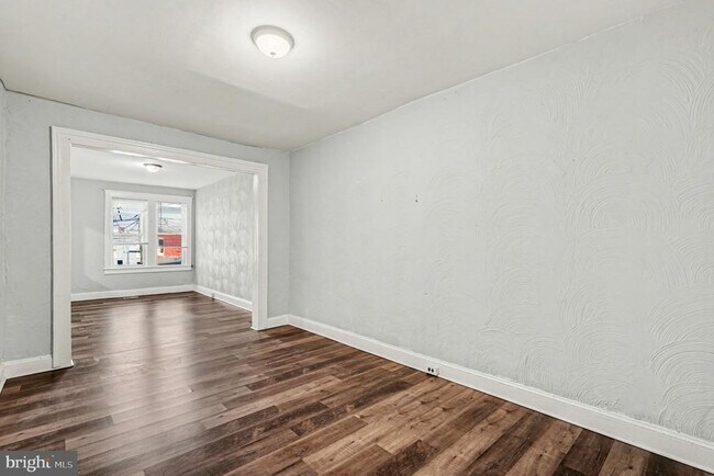 Building Photo - 409 Edgewood St