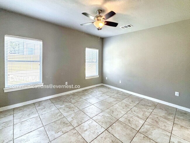 Building Photo - 21414 Santa Carlo Ave