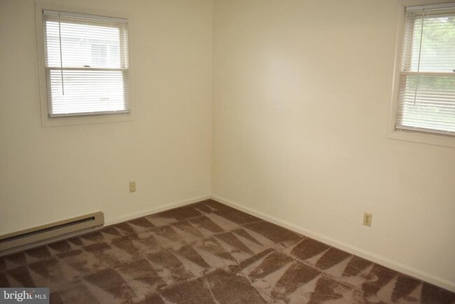 Building Photo - 959 Orchard Dr