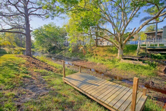 Building Photo - 5054 Marina Dr