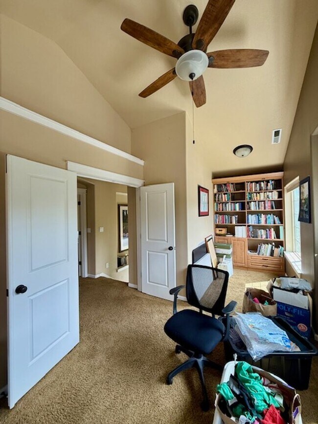 Building Photo - Spacious 3-Bedroom + Bonus Room Home in La...