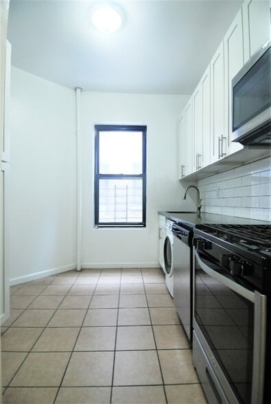 Building Photo - West 184th Street