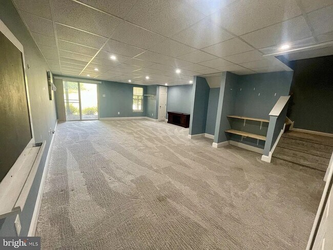 Finished basement - 128 Bellwood Ct