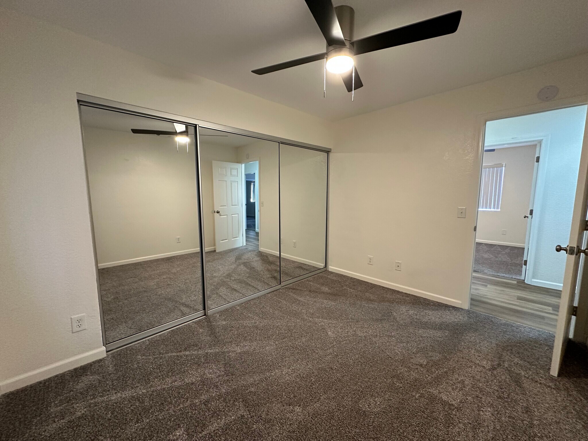 Building Photo - 1371 Marline Ave