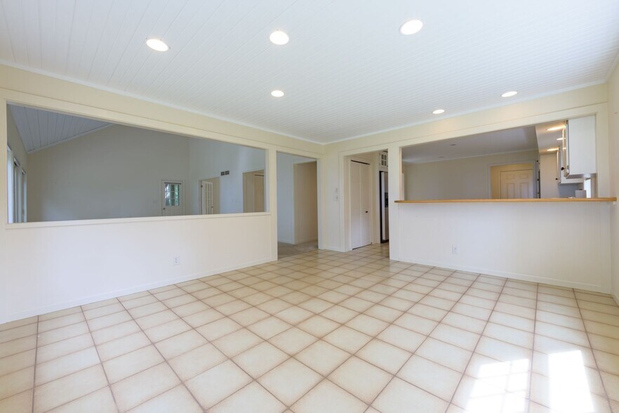 Building Photo - 4412 Drexel Pl